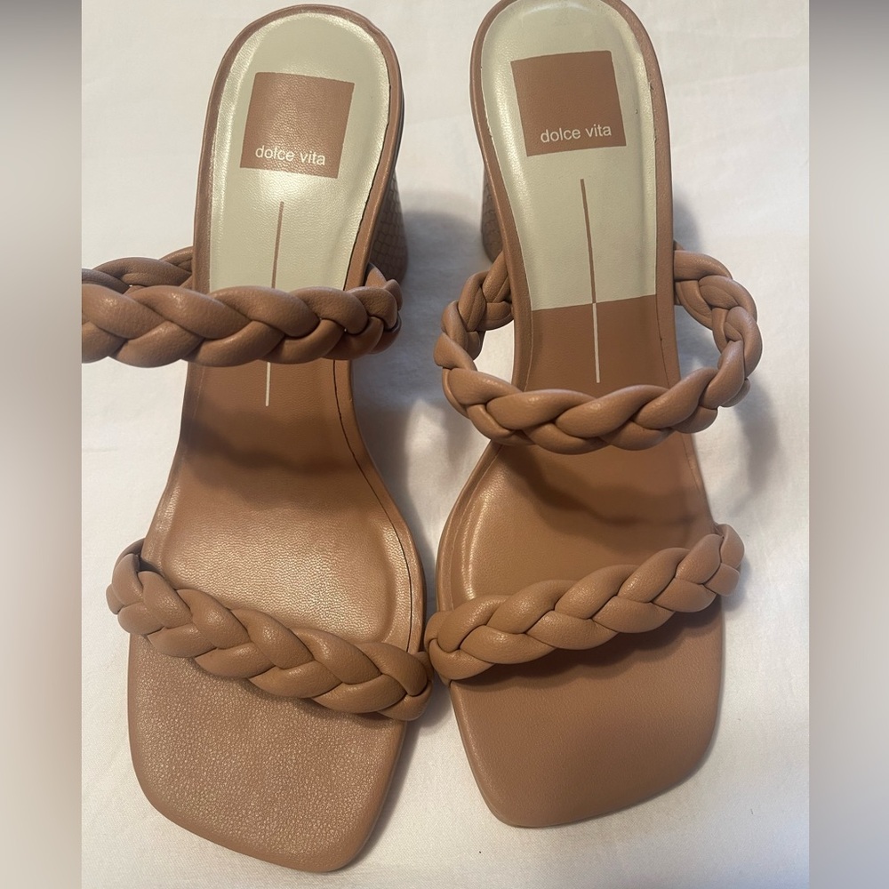Dolce vita . Braided Tan Sandals - Picture 2 of 8